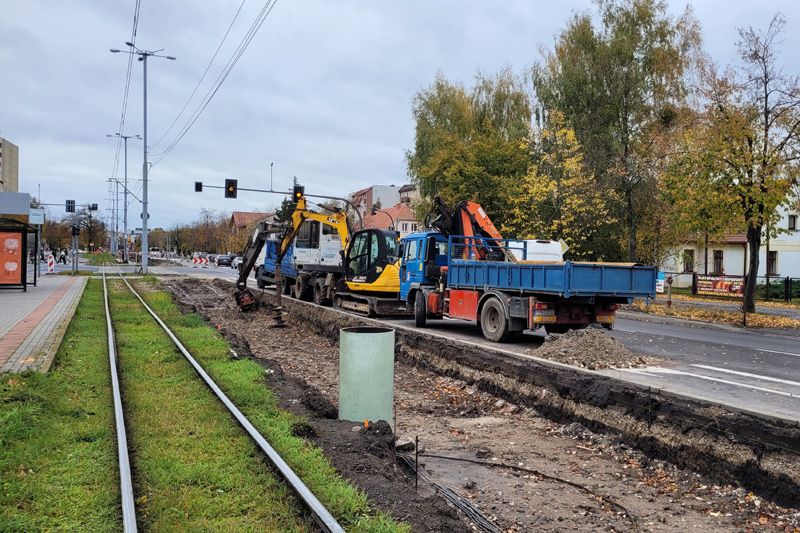 W ciągu ul. Konstytucji 3 Maja i Kościuszki trwają modernizacje kolej...